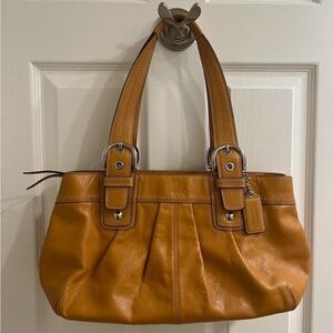 Coach mustard Leather Shoulder Bag